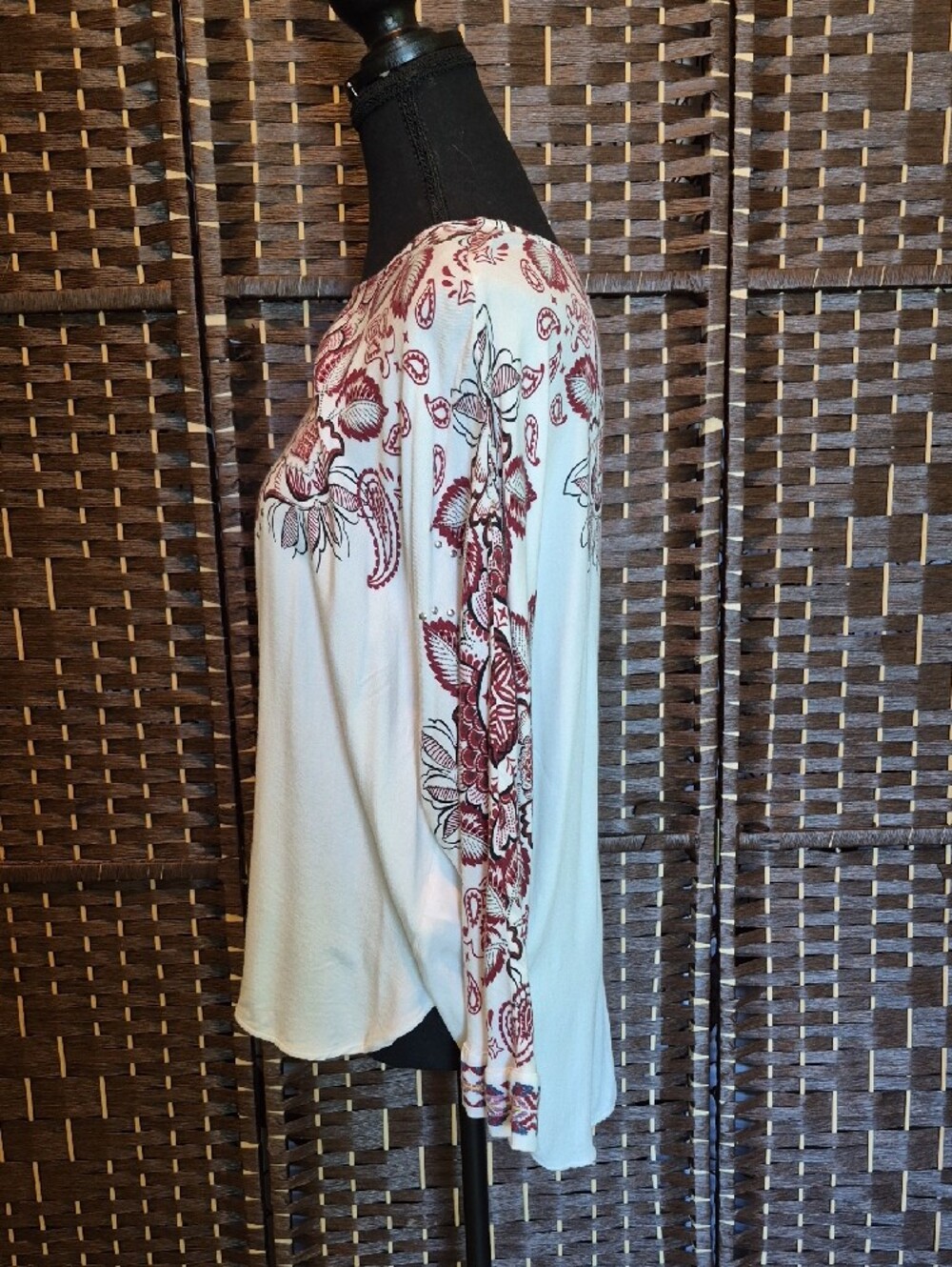 Desigual Cream Long-Sleeve Top with Burgundy Floral Motif - Picture 5 of 9
